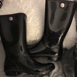 UGG rain boot